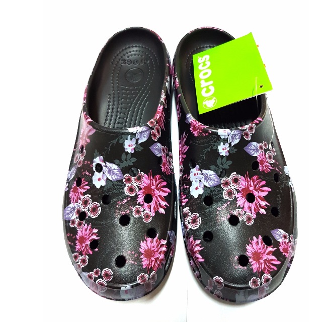 Crocs freesail graphic discount clog