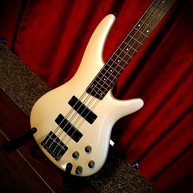 Ibanez SR300 Bass, Hobbies & Toys, Music & Media, Musical Instruments ...