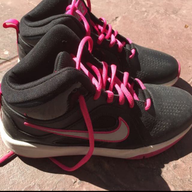 nike lebron 16 womens