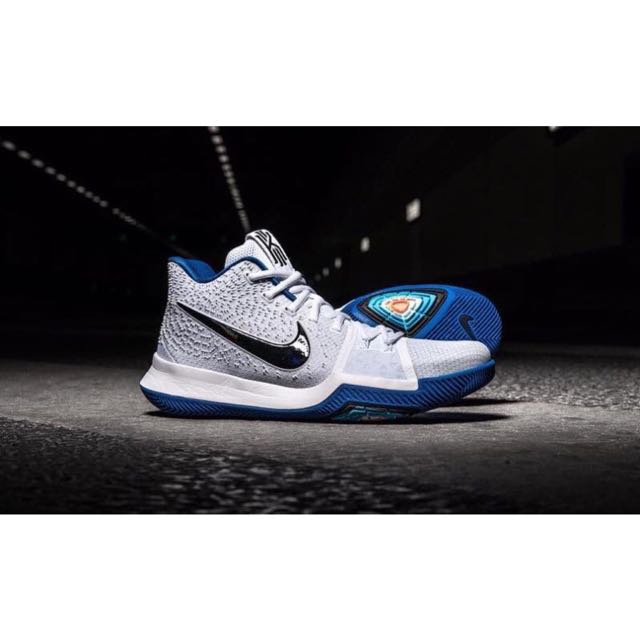 Nike Kyrie Irving 3 經典白藍新配色, 他的時尚, 鞋, 運動鞋在旋轉拍賣