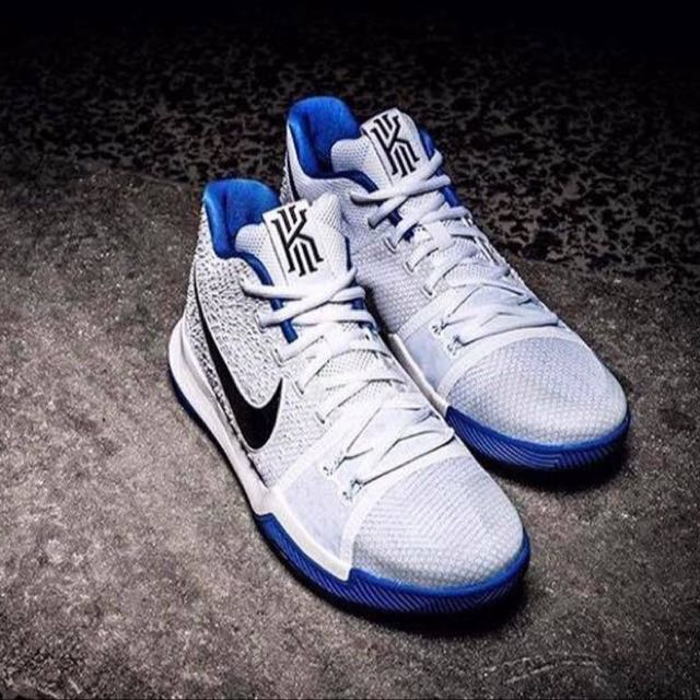 Nike Kyrie Irving 3 經典白藍新配色, 他的時尚, 鞋, 運動鞋在旋轉拍賣