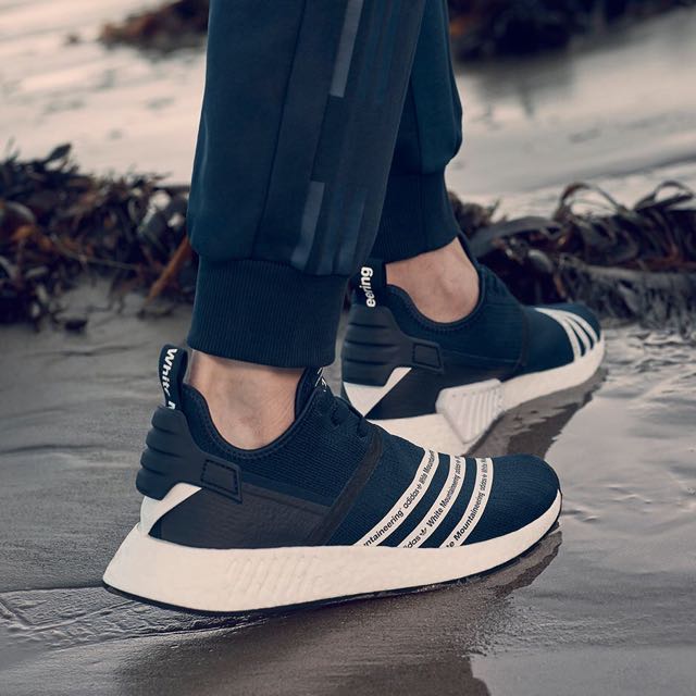 Adidas blanco Mountaineering NMD R2, hombre 's Fashion, calzado en carousell Adidas blanco Mountaineering NMD R2, hombre 's Fashion, calzado en carousell