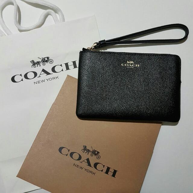 Coach wristlet wallet hotsell price