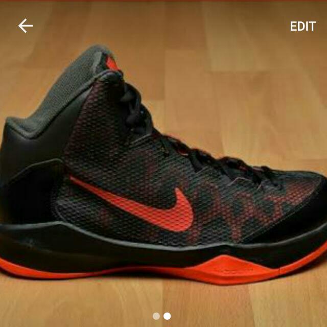 Basketball Shoes Never Worn 10 10 Condition Solid Shoe Size 11 5