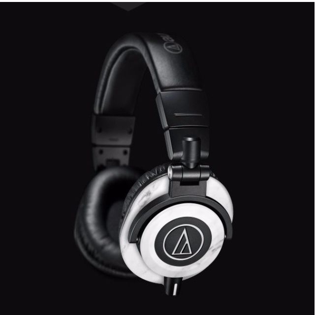 Dbrand m50x 2025