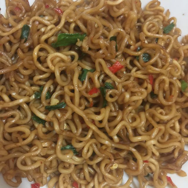 Maggi Mee Goreng Pedas Rm3 Free Delivery Food Drinks Instant Food On Carousell