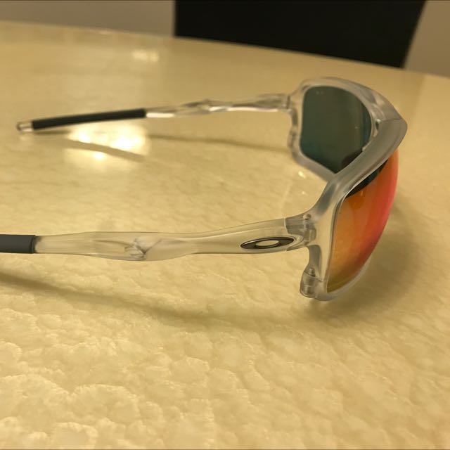 Oakley Triggerman (Category: Water Sports) located in Singapore. Submitted by sttan77 (Listing ID 92544686, Image 3). Description: Bought in Australia. Never worn before. Price inclusive of original hard casing..