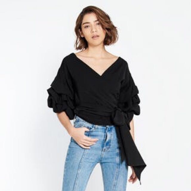 Flounce Sleeve Floral Wrap Blouse - Black - Pomelo Fashion