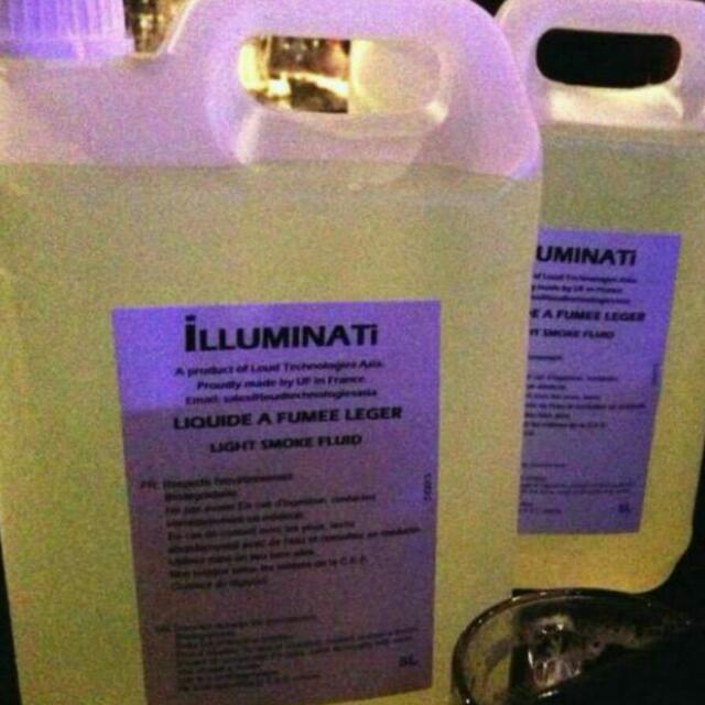 SMOKE MACHINE LIQUID, Everything Else on Carousell