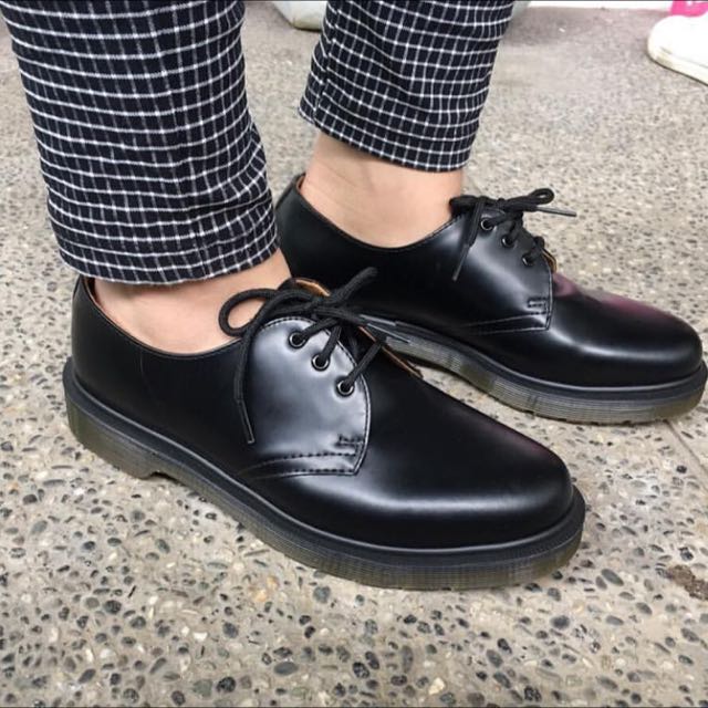 dr martens black 1461 flat shoes