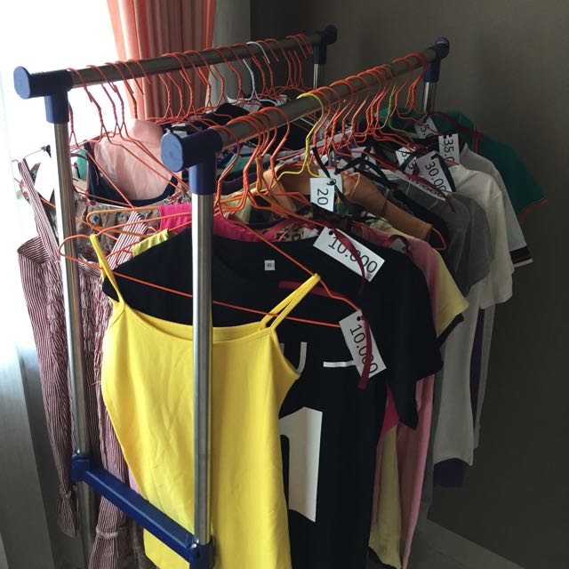 Garage Sale Surabaya H M Zara Stradivarius Charles Keith Forever 21 Fesyen Wanita Pakaian Wanita Di Carousell