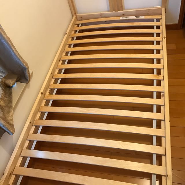 Ikea Single Bed Frame & Slat Base, "Fjselle", Pine, 傢俬＆家居, 傢俬, 床架及床褥