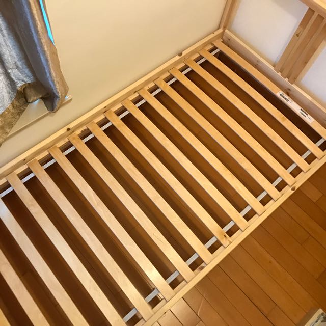 Ikea Single Bed Frame & Slat Base, "Fjselle", Pine, 傢俬＆家居, 傢俬, 床架及床褥