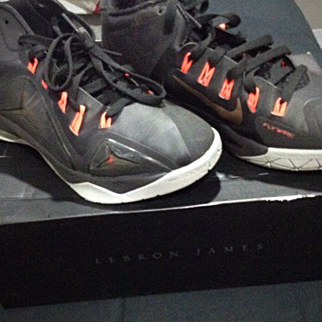 lebron james flywire shoes