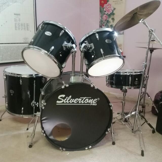 Silvertone pro drum set deals