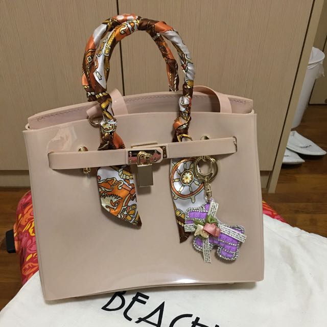 Beachkin sling bag shop