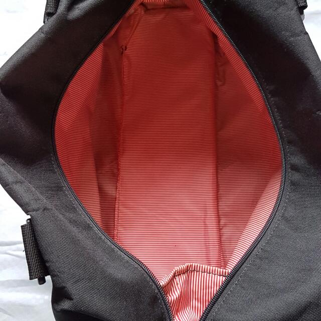 Herschel Quilted Strand Duffle Bag, Men's Fashion, Bags, Sling Bags on