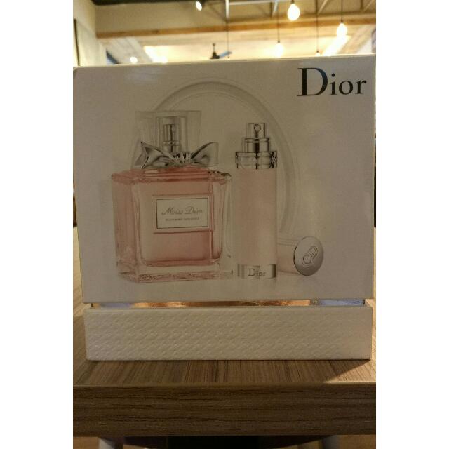 Miss Dior Blooming Bouquet 花漾淡香水免稅店限定禮盒