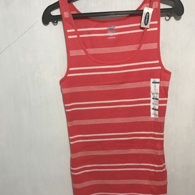 Old navy top (Category: Others Tops) located in Meycauayan. Submitted by lychie (Listing ID 92745716, Image 1). Description: .