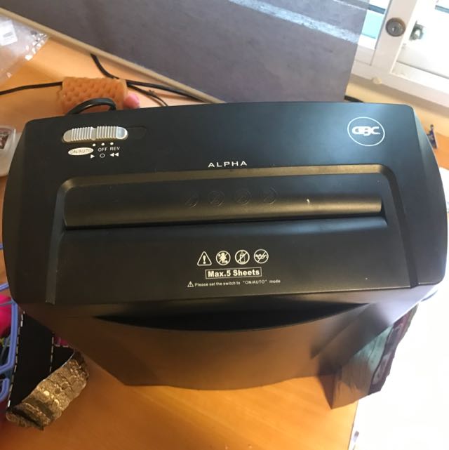 Paper Shredder, Hobbies & Toys, Stationery & Craft, Stationery & School