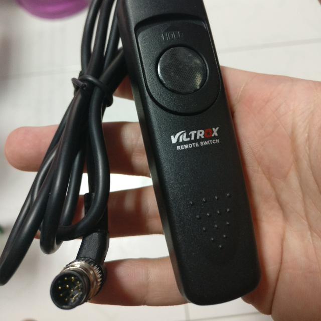 Remote Switch (Category: Other Mobile & Gadget Accessories) located in Singapore. Submitted by kingsysy (Listing ID 92761656, Image 2). Description: .