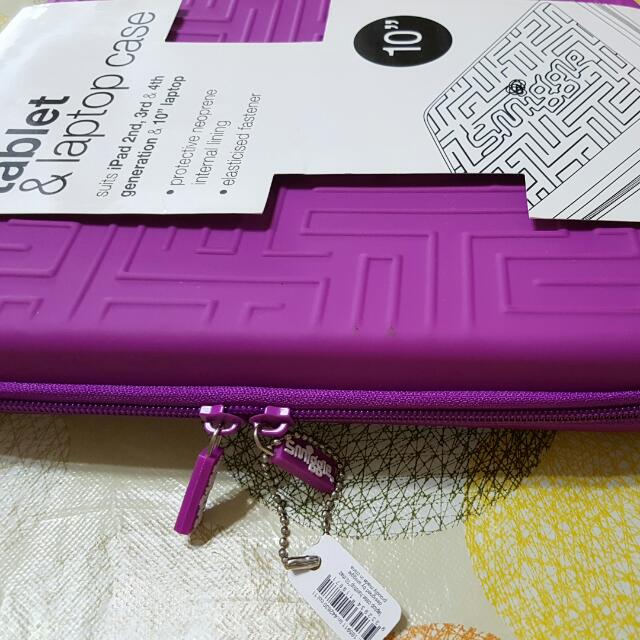 Smiggle Tablet and Laptop Case