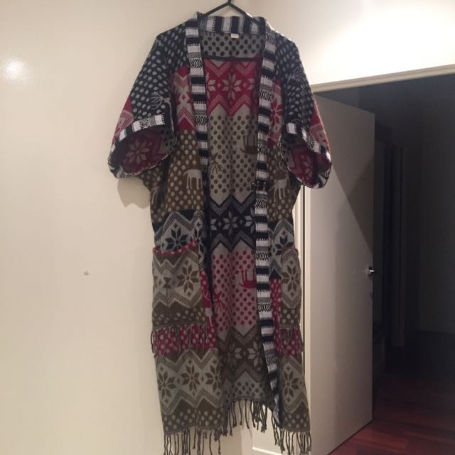 Tigerlily Like Poncho In 100 Wool One Size Fits All Women S