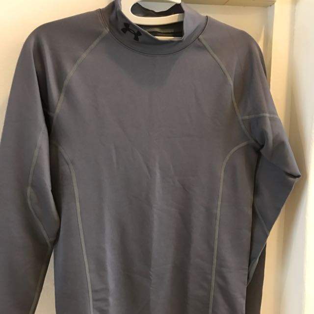 Under Armour Pullover (Category: Activewear) located in Singapore. Submitted by jerome_sim (Listing ID 92759421, Image 1). Description: .