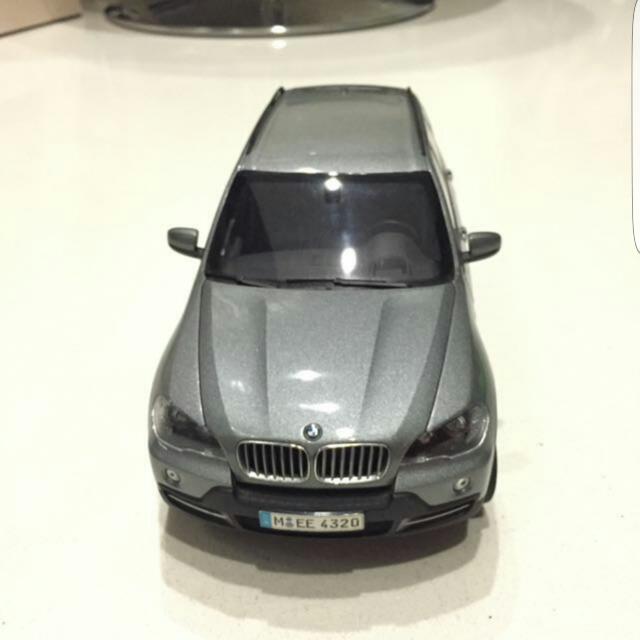 BMW ミニカー x5 1/18