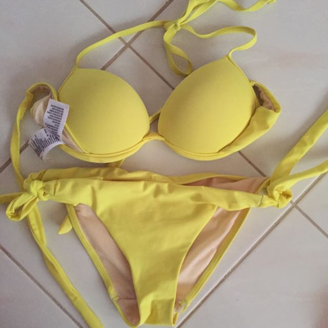 Bikini (Category: Other Bottoms) located in Klang. Submitted by joansys (Listing ID 92954255, Image 3). Description: .