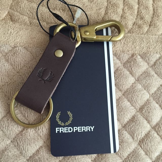 Fred Perry Schlüsselanhänger Key Fob Classic Since 1952 Keychain L1700 106  7268 