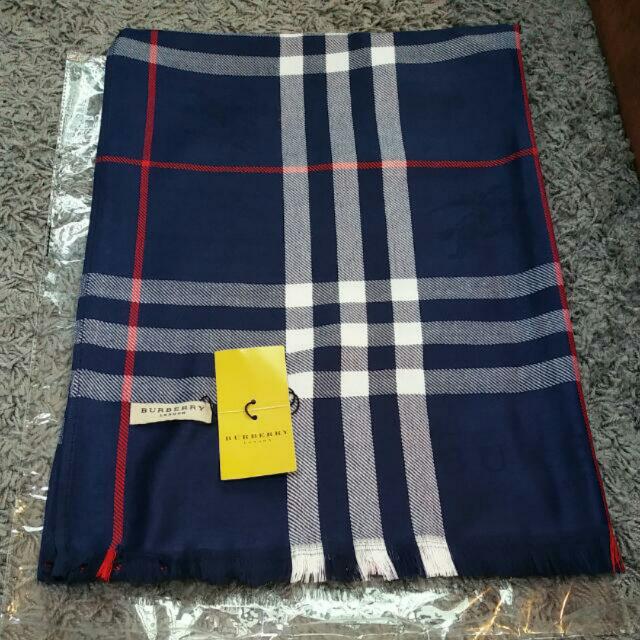 Burberry scarf outlet online