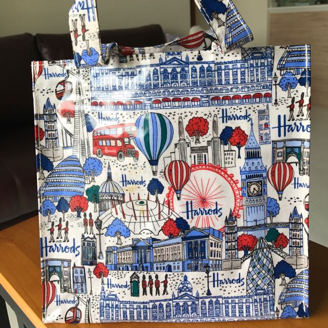 Harrods Lunch Bag, Women's Fashion, Bags & Wallets, Tote Bags on Carousell