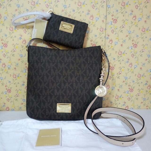 michael kors jet set travel large logo messenger