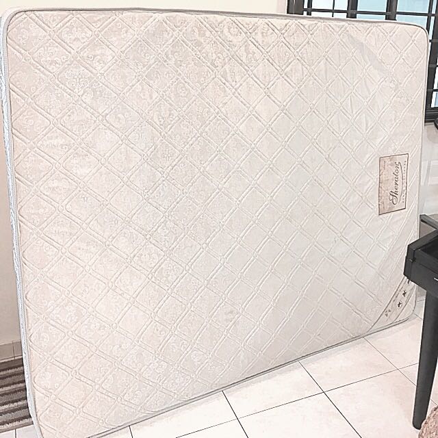 Sheraton Queen Size Mattress, Furniture & Home Living, Furniture, Bed