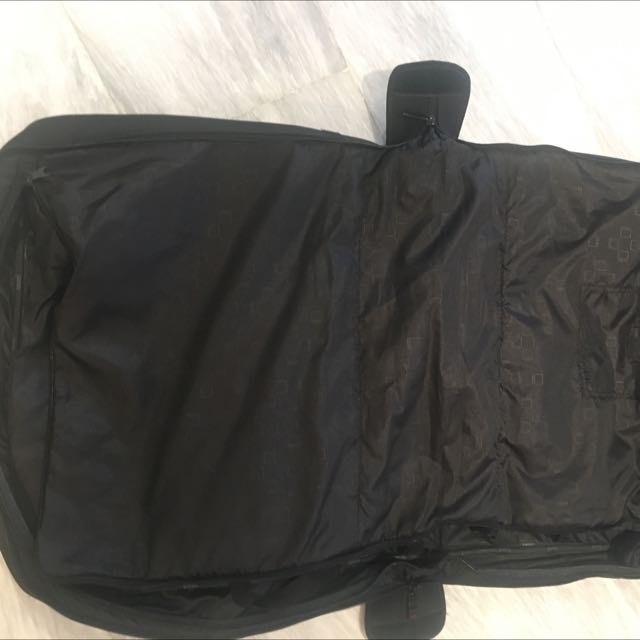 tripp suit carrier