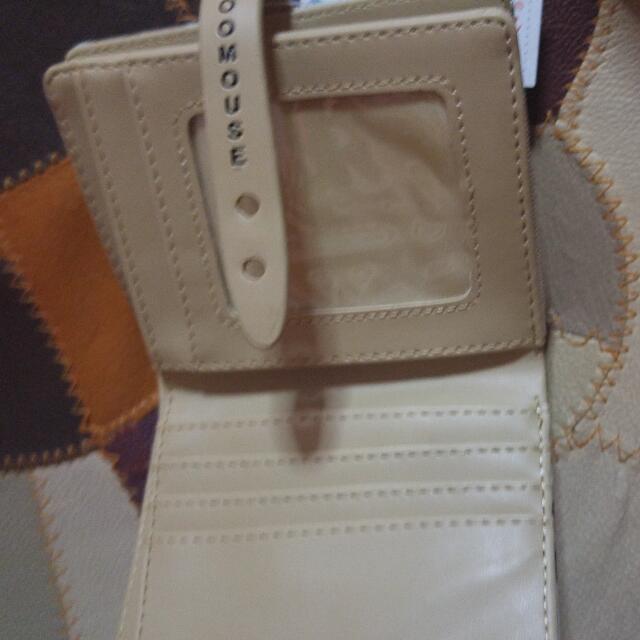 Wallet (Category: Wallets & Card Holders) located in Singapore. Submitted by limjq97 (Listing ID 93048449, Image 2). Description: .