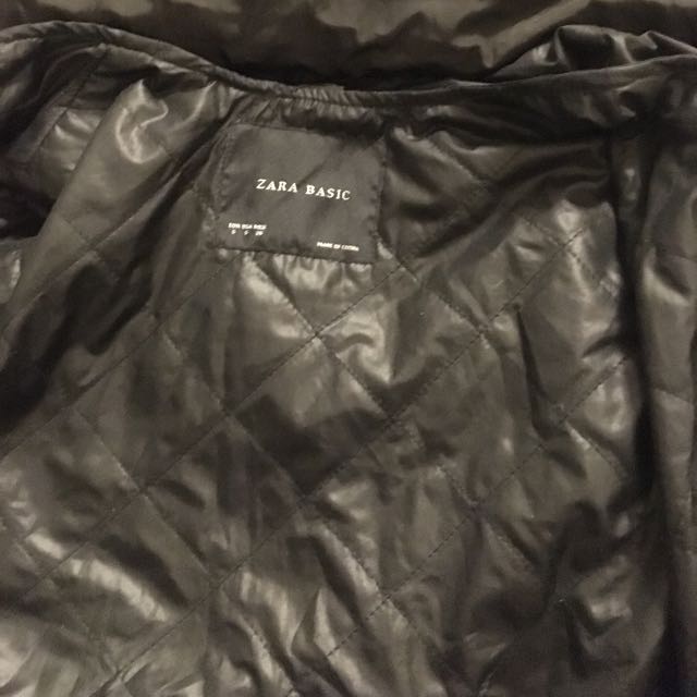Zara Basic Coat (Category: Clothes) located in Toronto. Submitted by kazzyn (Listing ID 92931438, Image 3). Description: .