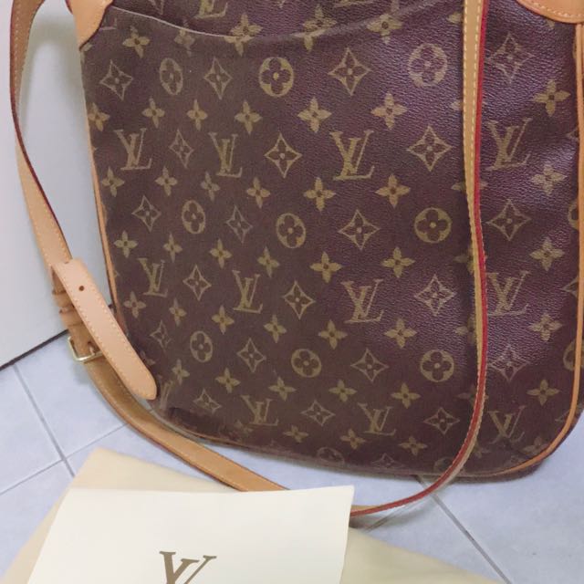 Louis Vuitton Non-Authentic Odeon MM Handbag - clothing