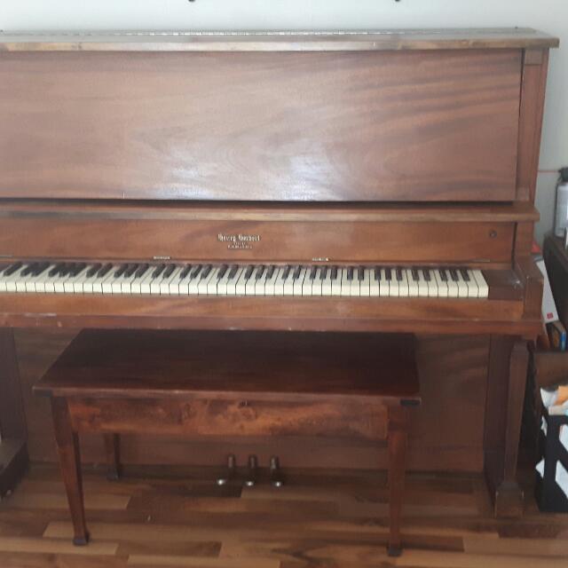 Mason and deals risch upright piano