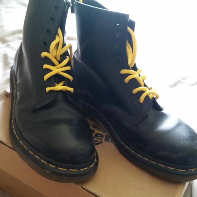 dr martens 146