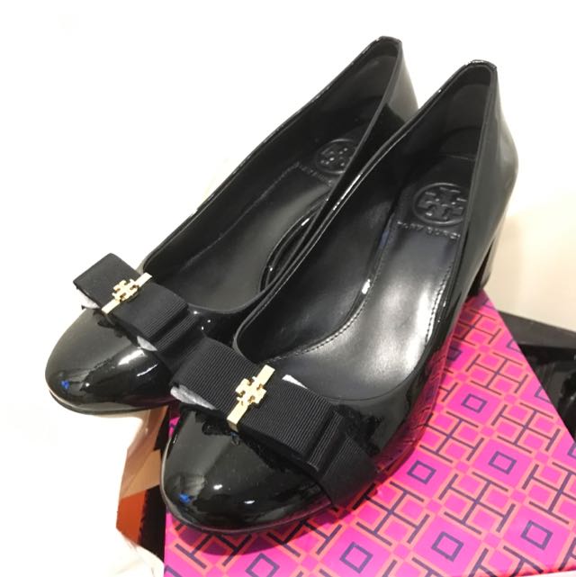 Tory burch hotsell trudy flat