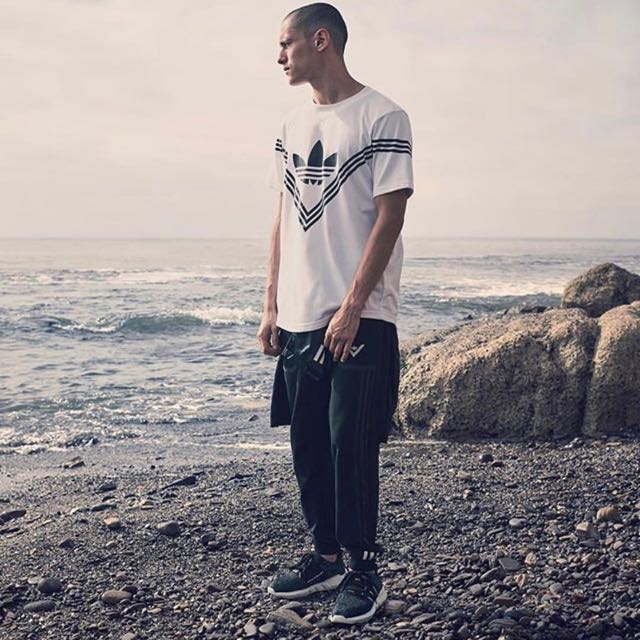 Bnwt (size M) : ADIDAS X WHITE MOUNTAINEERING LOGO T-SHIRT, Men's Fashion,  Tops u0026 Sets, Tshirts u0026 Polo Shirts on Carousell