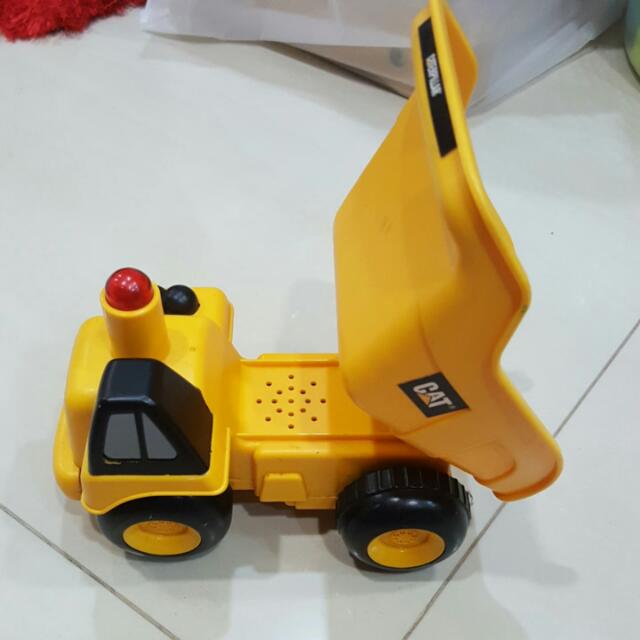 caterpillar battery operated toys