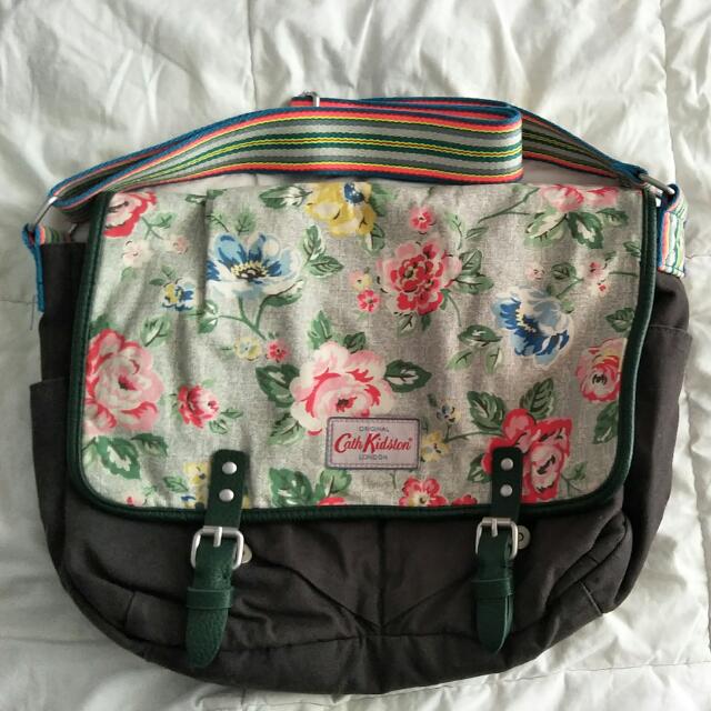 Cath Kidston Messenger Bag Women s Fashion Bags Wallets Tote Bags on Carousell