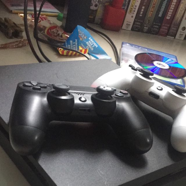 Ps4 (Category: PlayStation) located in Shah Alam. Submitted by arffrdzn (Listing ID 93368529, Image 2). Description: .