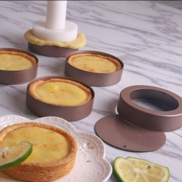 Tart Press & Tart Mould, TV & Home Appliances, Kitchen Appliances, Other Kitchen Appliances on