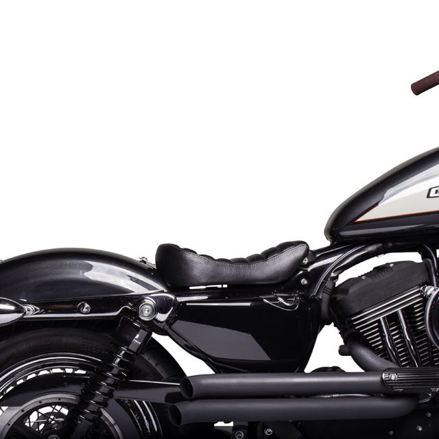 Biltwell Inc Horizontal Tuck Roll Sporty 8 Solo Seat Car Accessories On Carousell