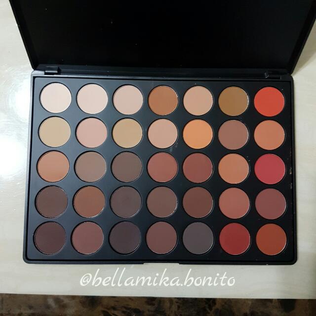 munching krise Lionel Green Street MORPHE 350M - 35 Colour Matte Nature Glow Eyeshadow Palette, Beauty &  Personal Care, Face, Makeup on Carousell