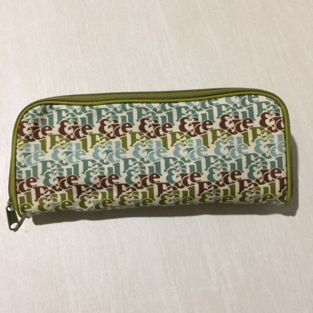 Paul And Joe Brush Holders, Women's Fashion, Jewelry & Organisers